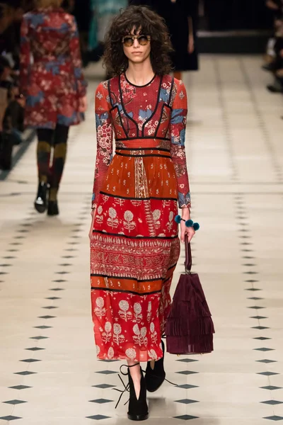 Look 3